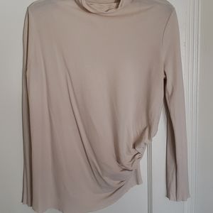 Side ruched turtleneck